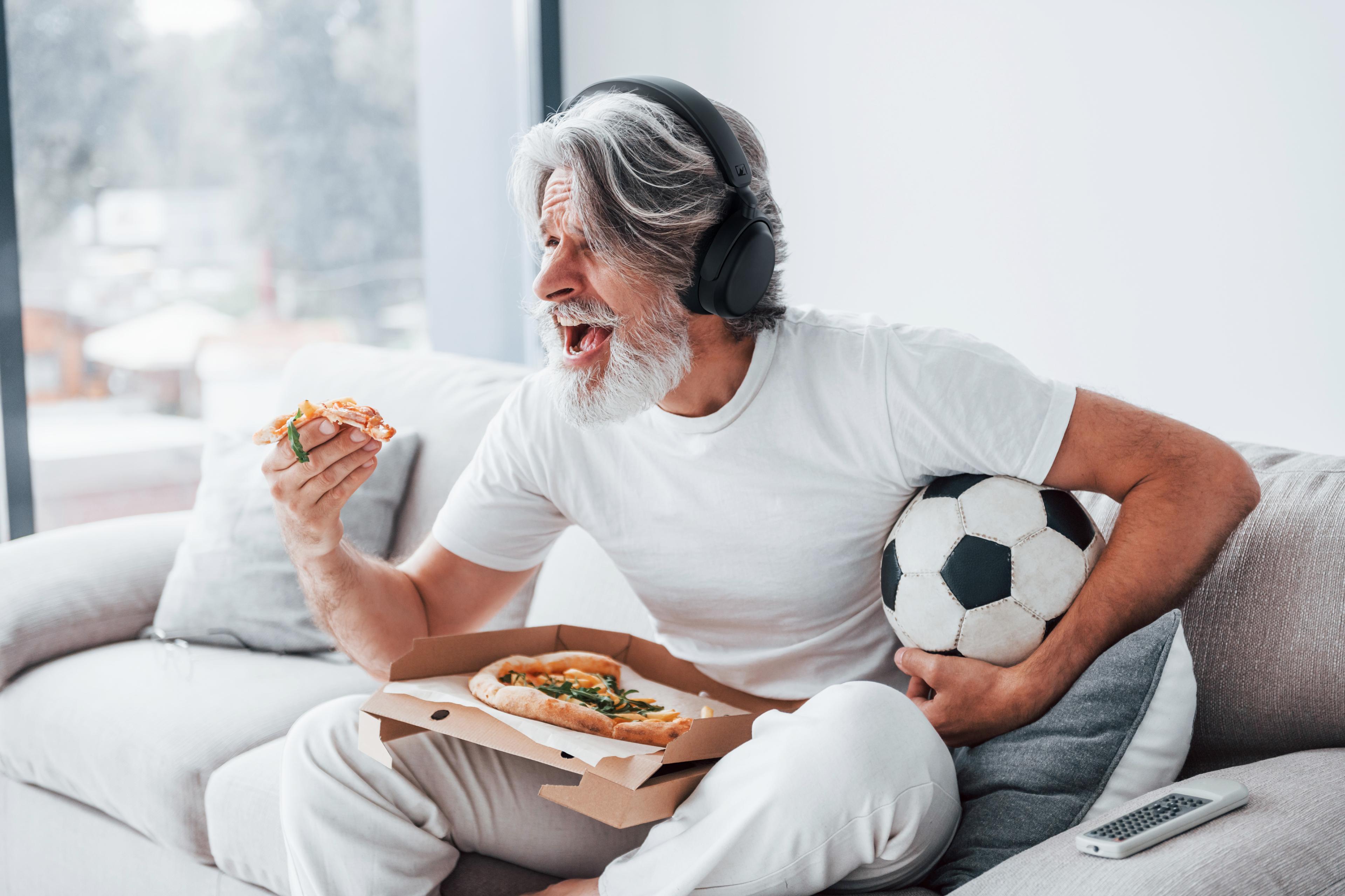 Alzheimer’s & Hearing Loss: Could Hearing Aids Prevent Cognitive Decline?
